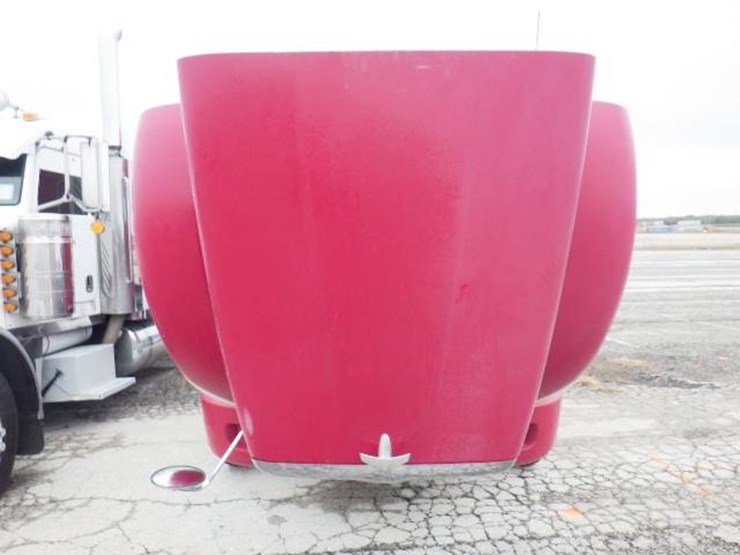 peterbilt-386-image-30