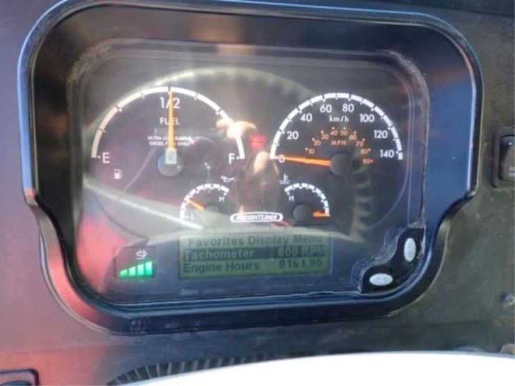 2015-freightliner-mt55-image-16