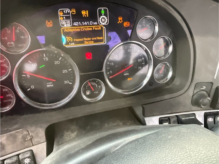 2019-kenworth-t880-image-24