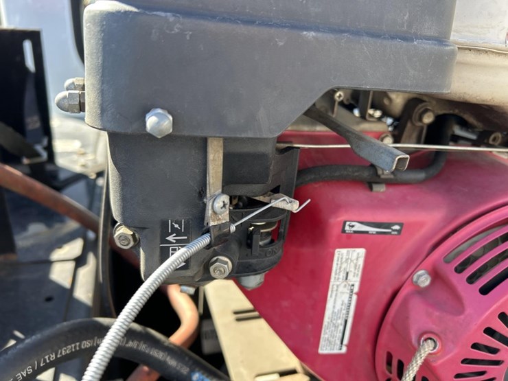 2017-peterbilt-337-image-58