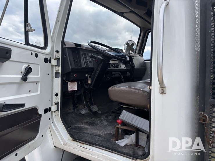 2000-international-4700-image-49