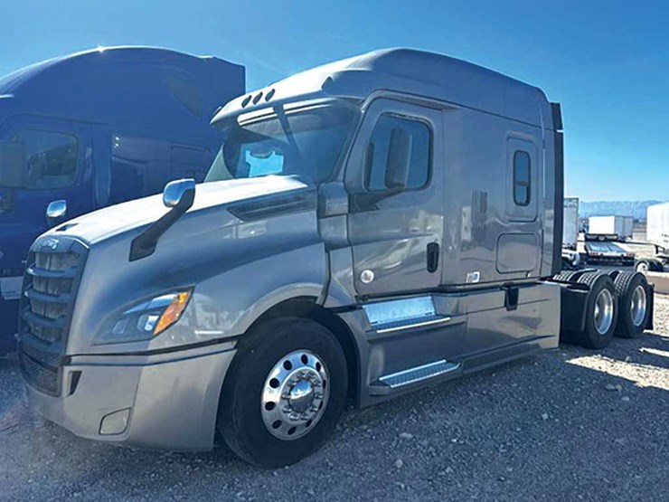 2019-freightliner-cascadia-126-image-1