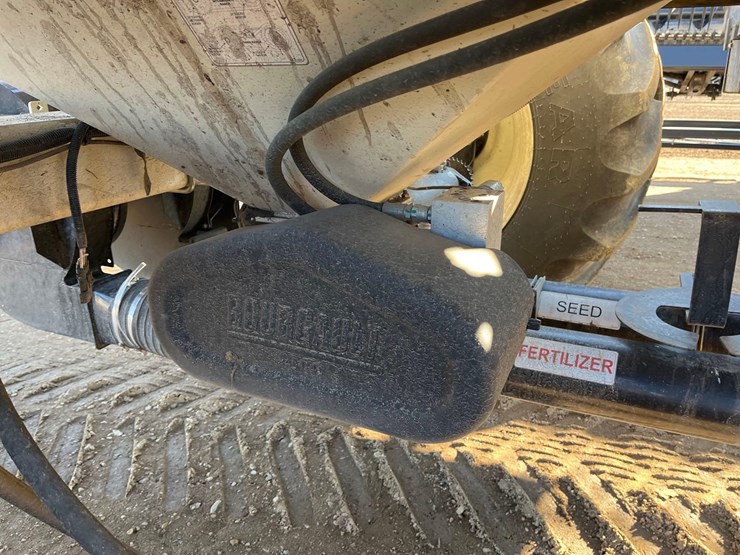 2016-bourgault-3320-66-image-121