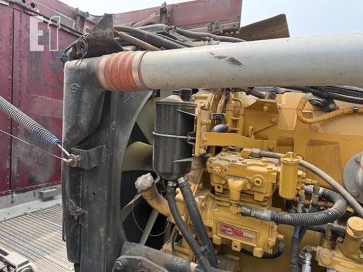 2002-peterbilt-379-image-83