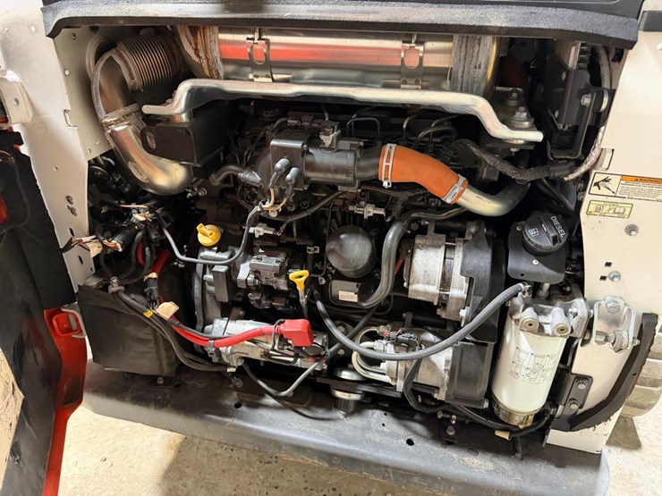 2023-bobcat-t770-image-16