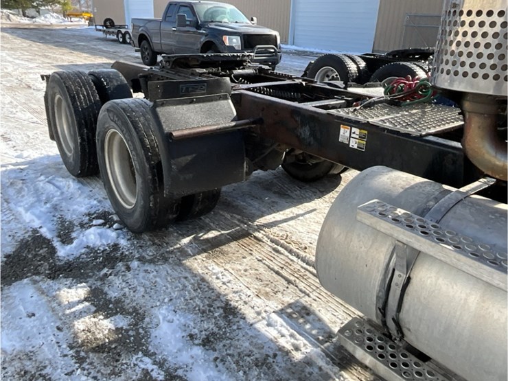 2005-kenworth-t800-image-22