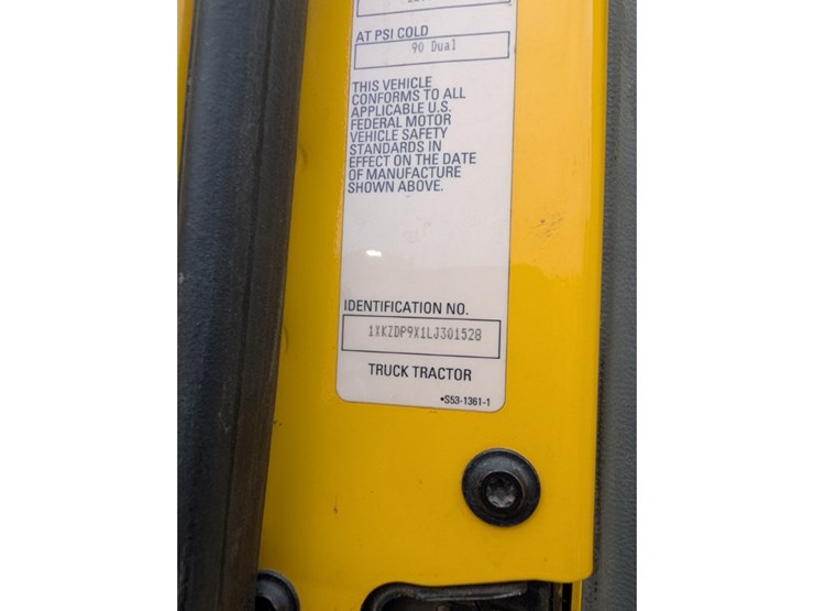 2020-kenworth-t880-image-25