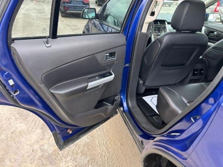 ford-edge-sel-image-19
