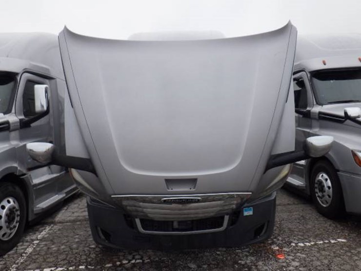 2019-freightliner-cascadia-126-image-27