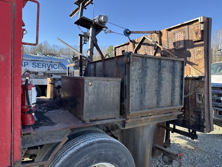 2005-international-durastar-4300-image-18