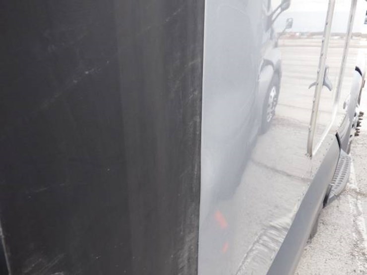 peterbilt-579-image-8