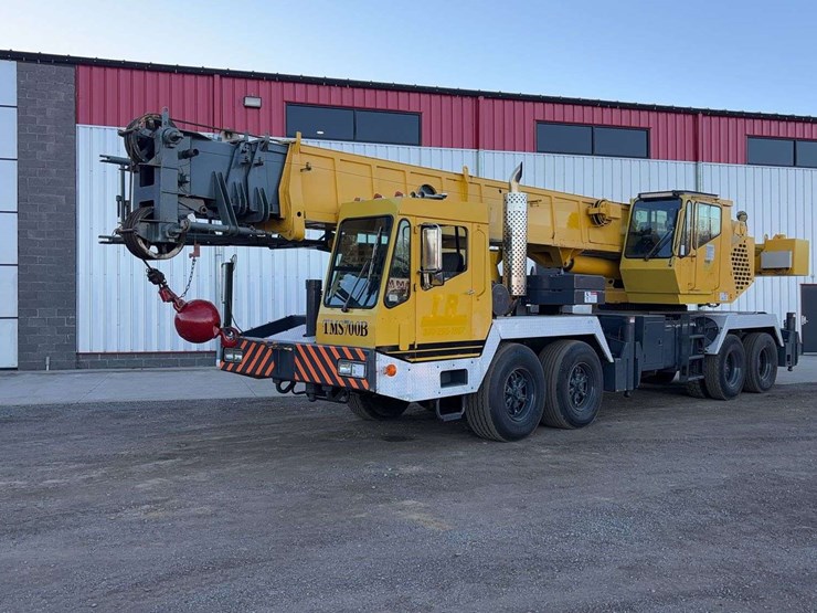 1993-grove-tms700b-image-1