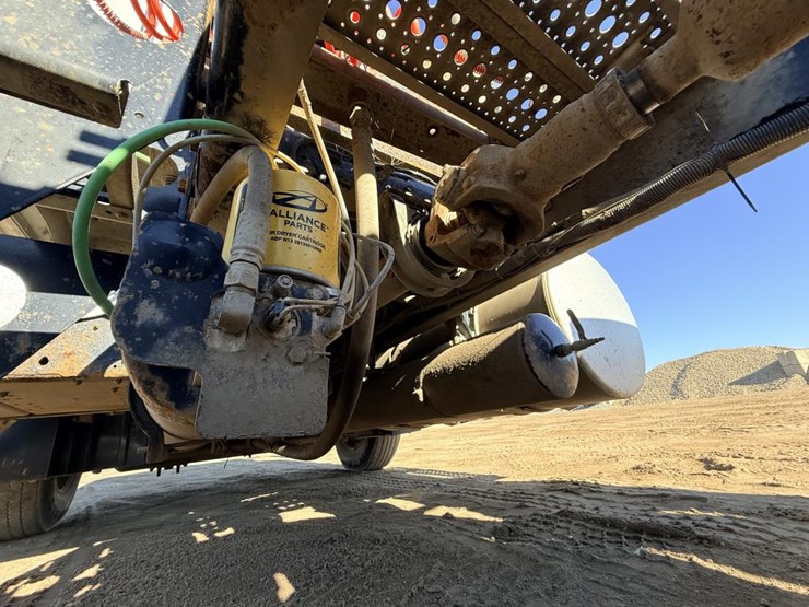 2007-freightliner-columbia-120-image-53