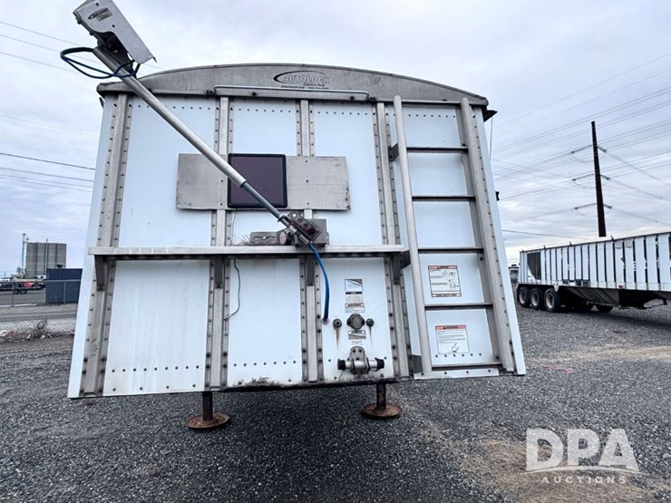 2013-merritt-hopper-image-3