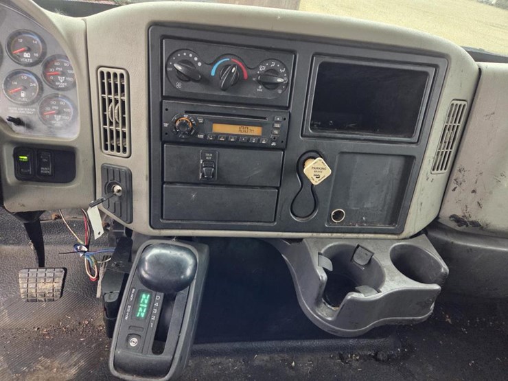 2011-international-durastar-4400-image-71