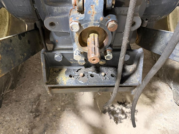 new-holland-tb110-image-13