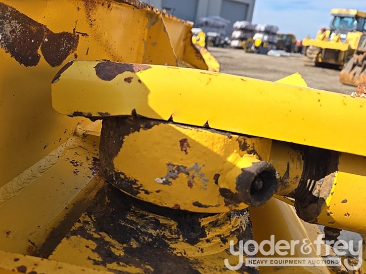 2018-komatsu-d61pxi-24-image-36