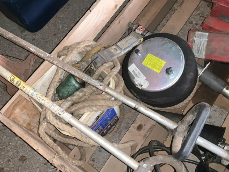 #554-•-trucker-safety-supplies-and-tools-image-11