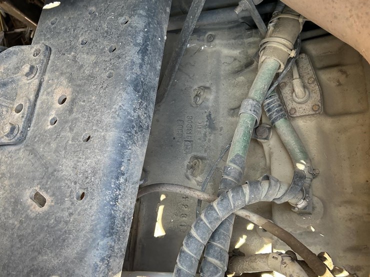 1985-international-s2500-image-57