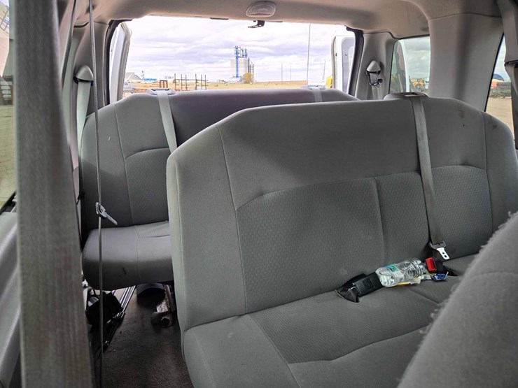 2012-ford-e350-image-18