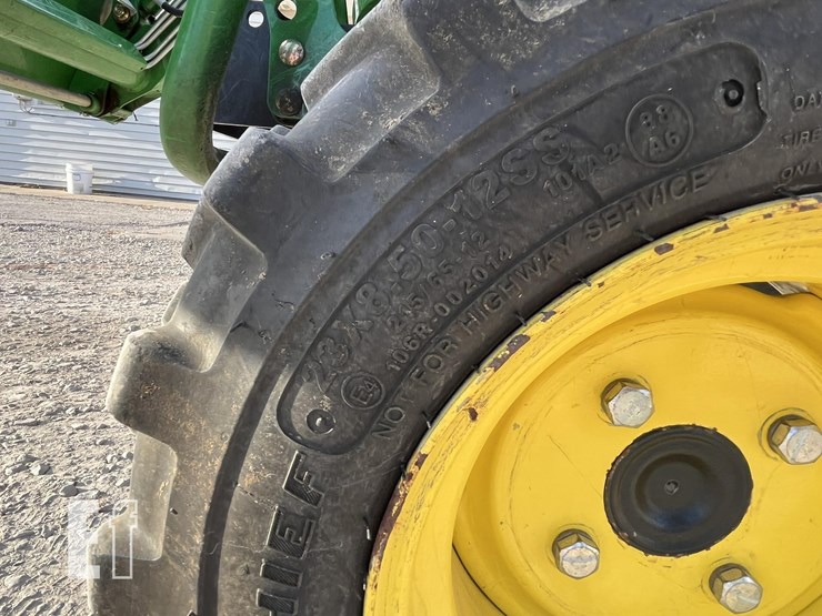 john-deere-2320-image-10