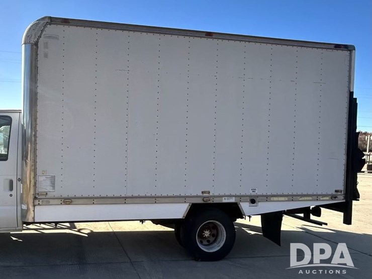 1993-ford-e350-image-6