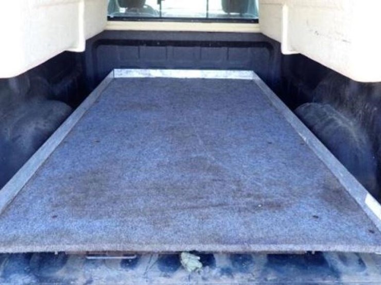 ram-1500-slt-image-37