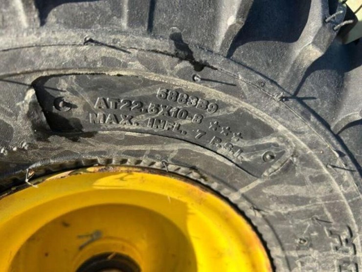 john-deere-gator-image-43