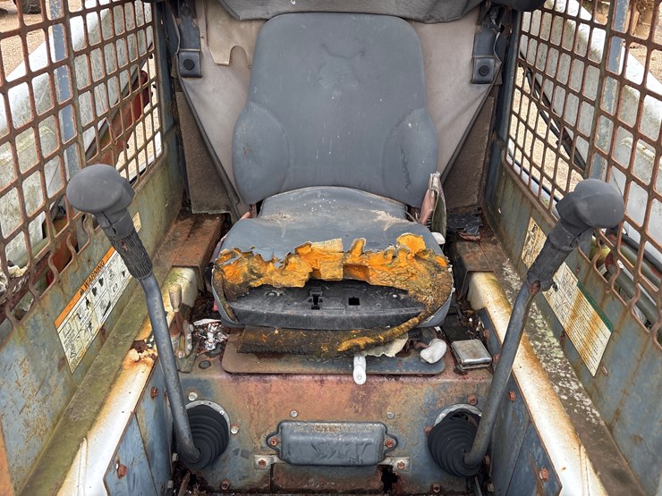 2007-bobcat-t180-image-10