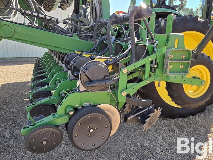 2011-john-deere-dr18-image-14