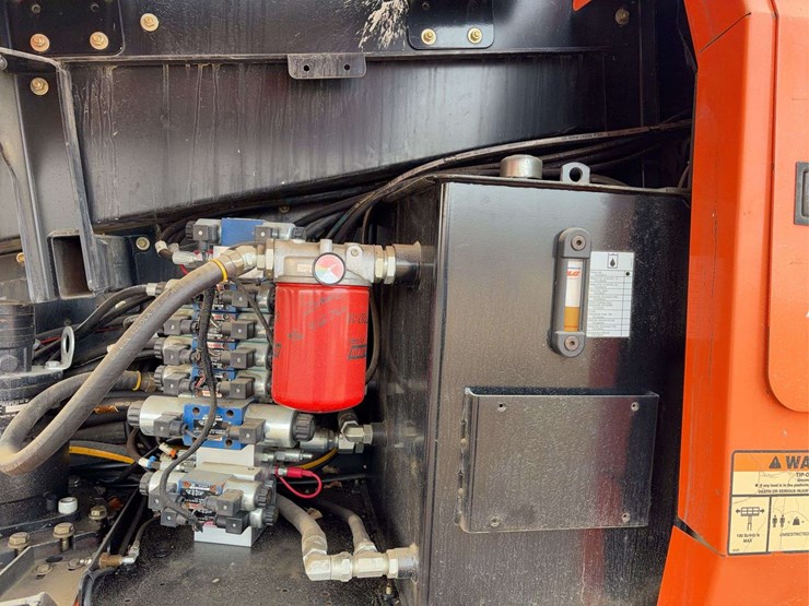 2013-jlg-660sj-image-18