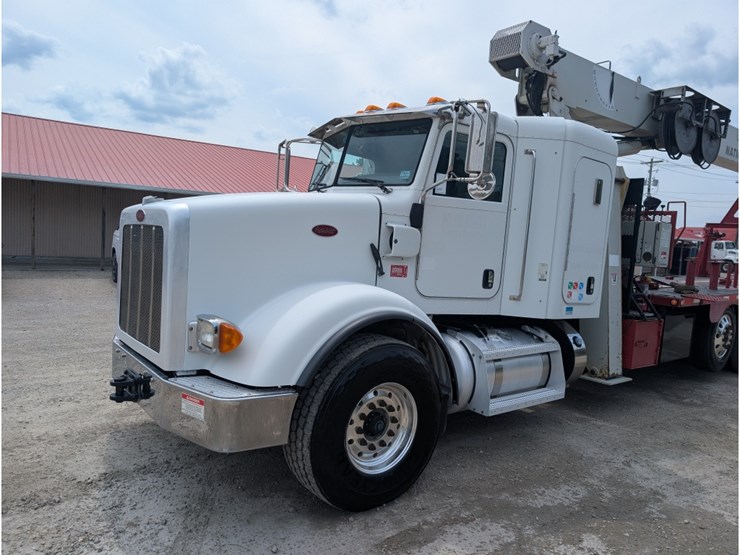 peterbilt-365-image-4