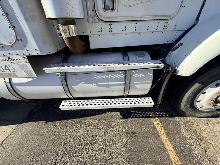 1993-kenworth-t800b-image-30