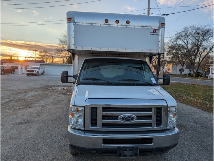 2009-ford-e350-image-2