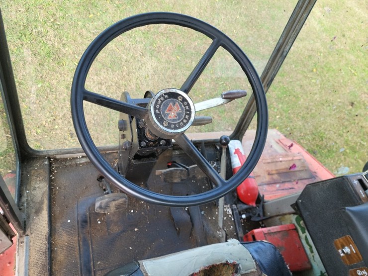 massey-ferguson-750-image-45