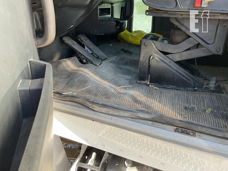 peterbilt-337-image-53