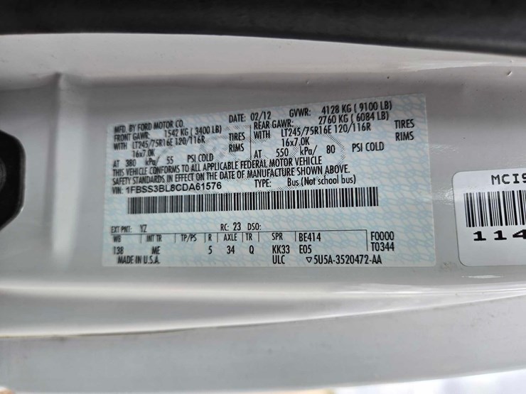 2012-ford-e350-image-27