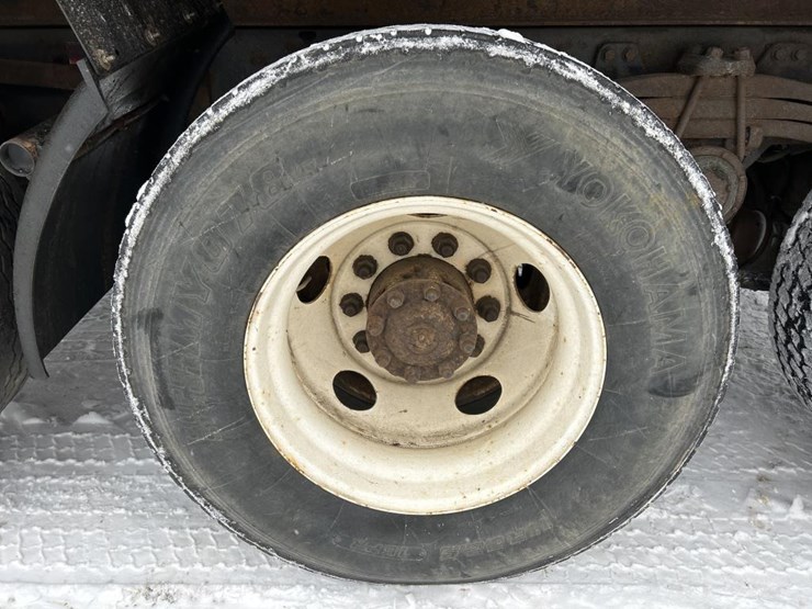 #1042-•-2000-volvo-quad-axle-dump-truck-image-73