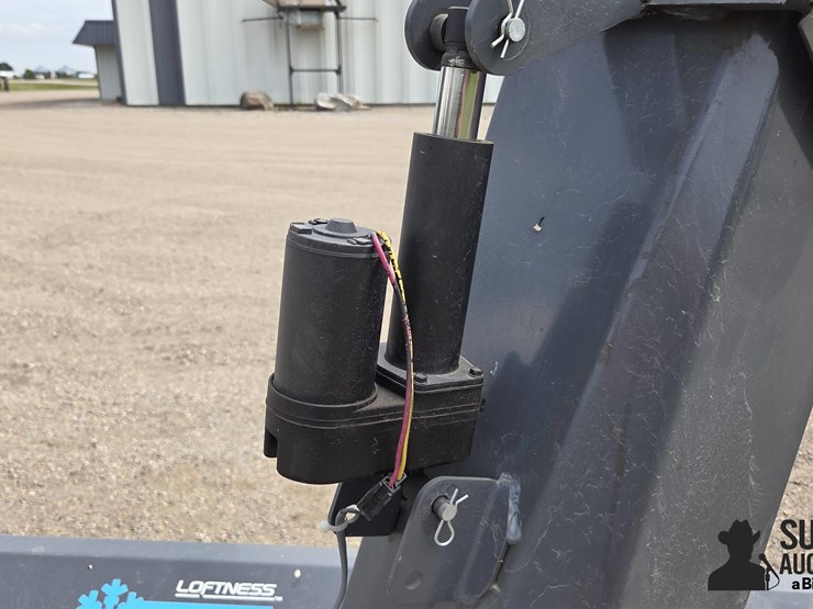 loftness-721she2-3-pt-snow-blower-image-19