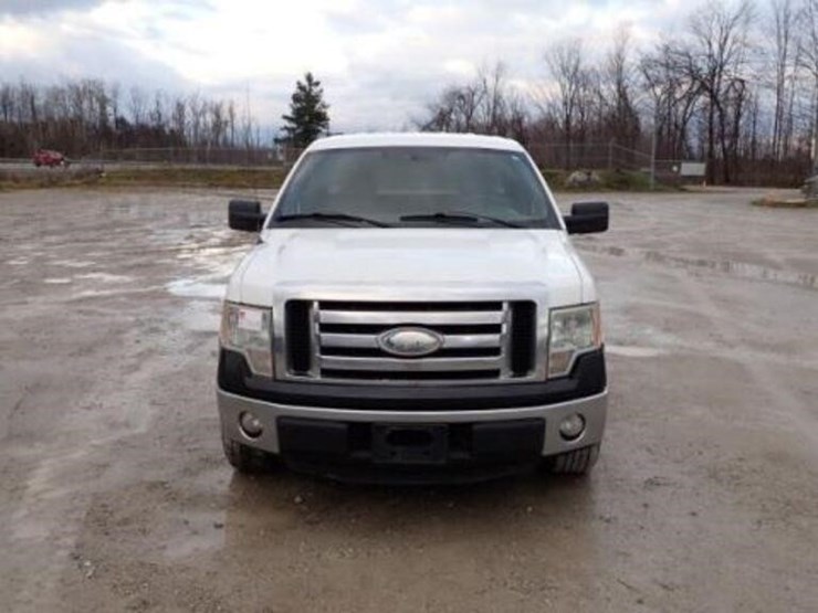 2014-ford-f150-xl-image-2