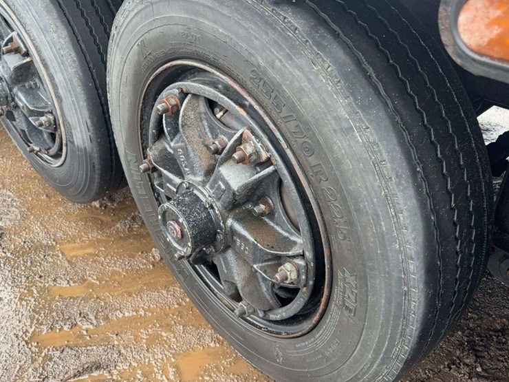 1994-ford-lt9000-image-8