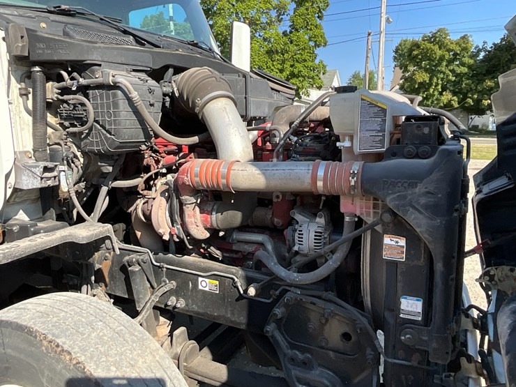 2014-peterbilt-579-image-20