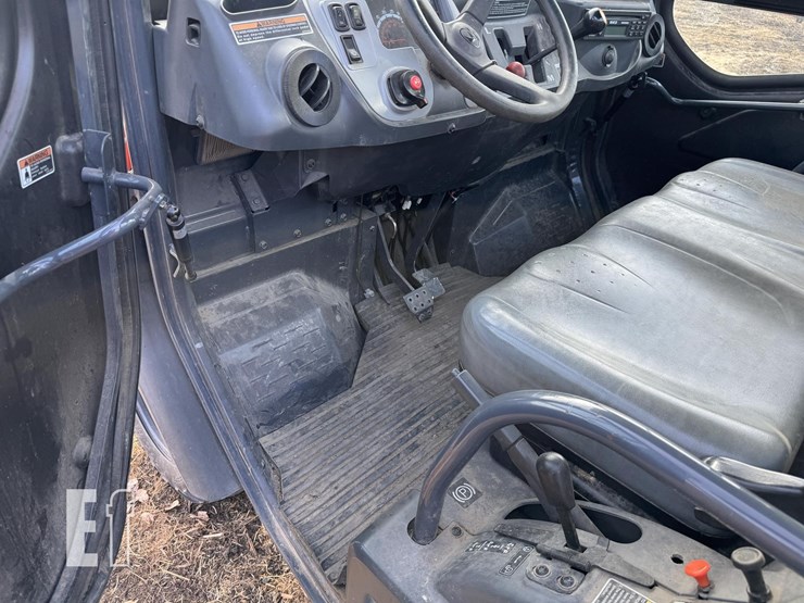 2013-kubota-rtv1100-image-25