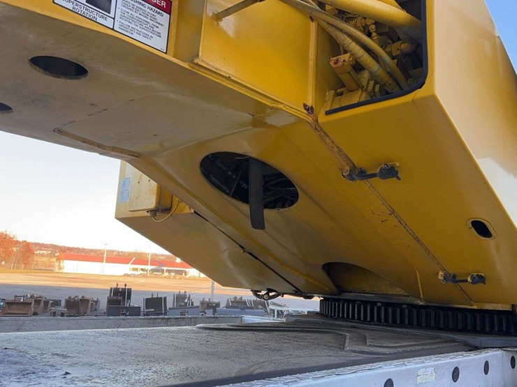 1993-grove-tms700b-image-21