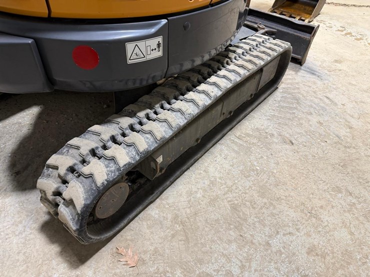 2022-case-cx37c-image-22