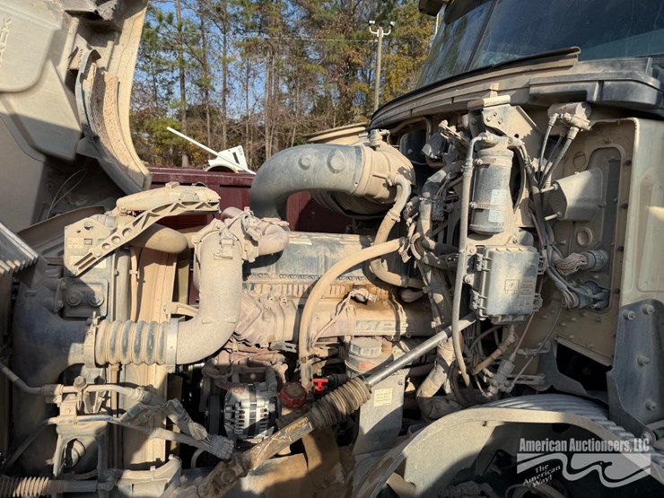 2020-mack-anthem-truck-image-21