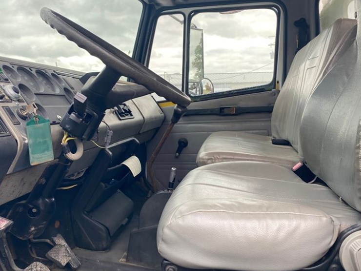 freightliner-fl50-image-12