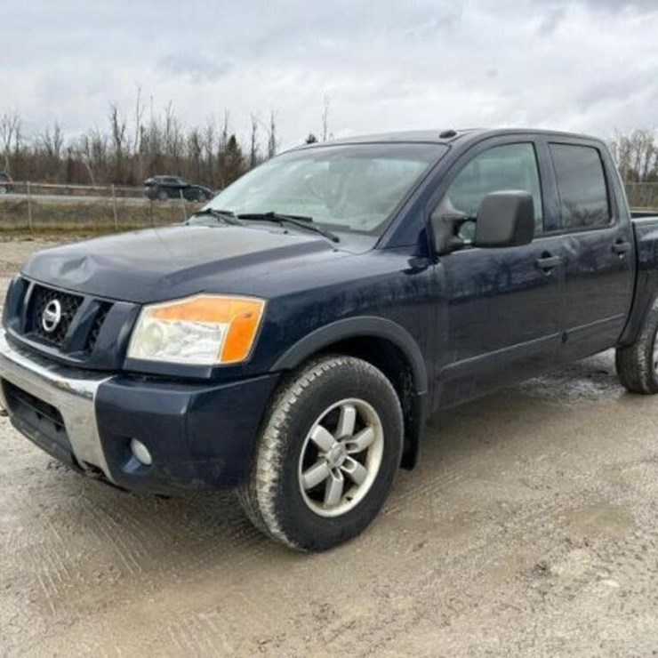 NISSAN TITAN