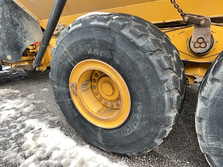 2019-deere-260e-image-13