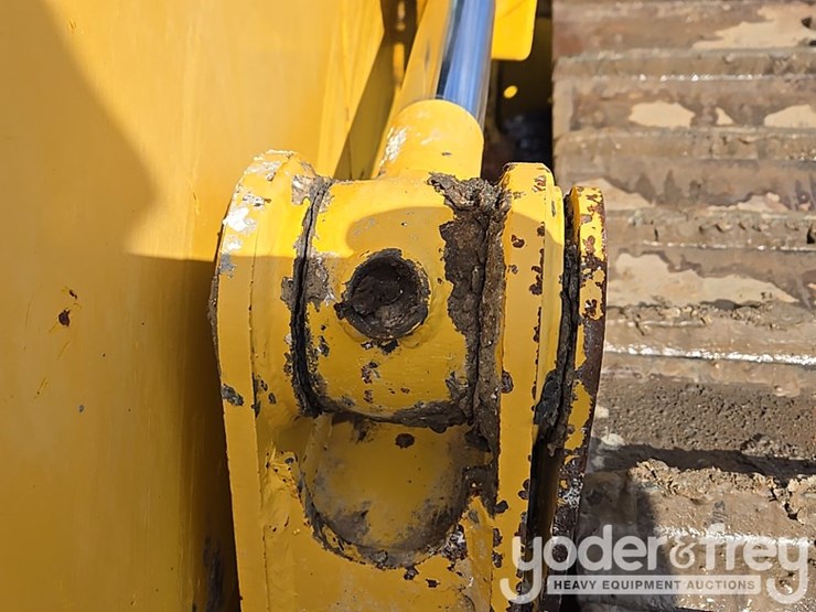 2018-komatsu-d61pxi-24-image-38